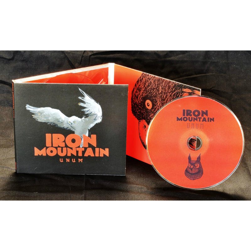 Iron Mountain - Unum Vinyl Gatefold LP  |  black